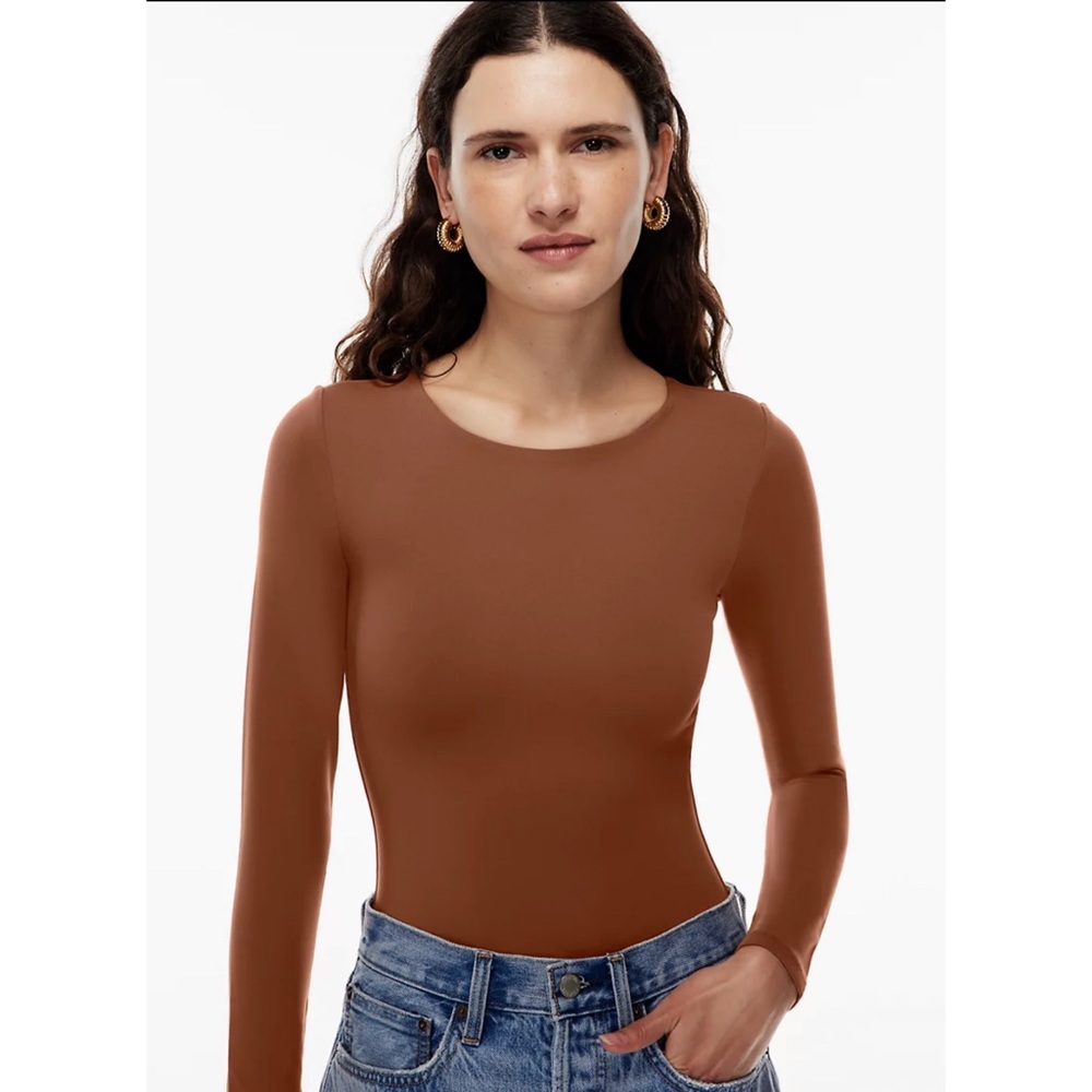 ARITZIA Babaton Contour Crew LS Bodysuit